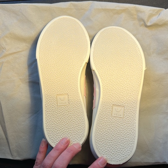 VEJA Esplar Leather Sneaker - Picture 4 of 6